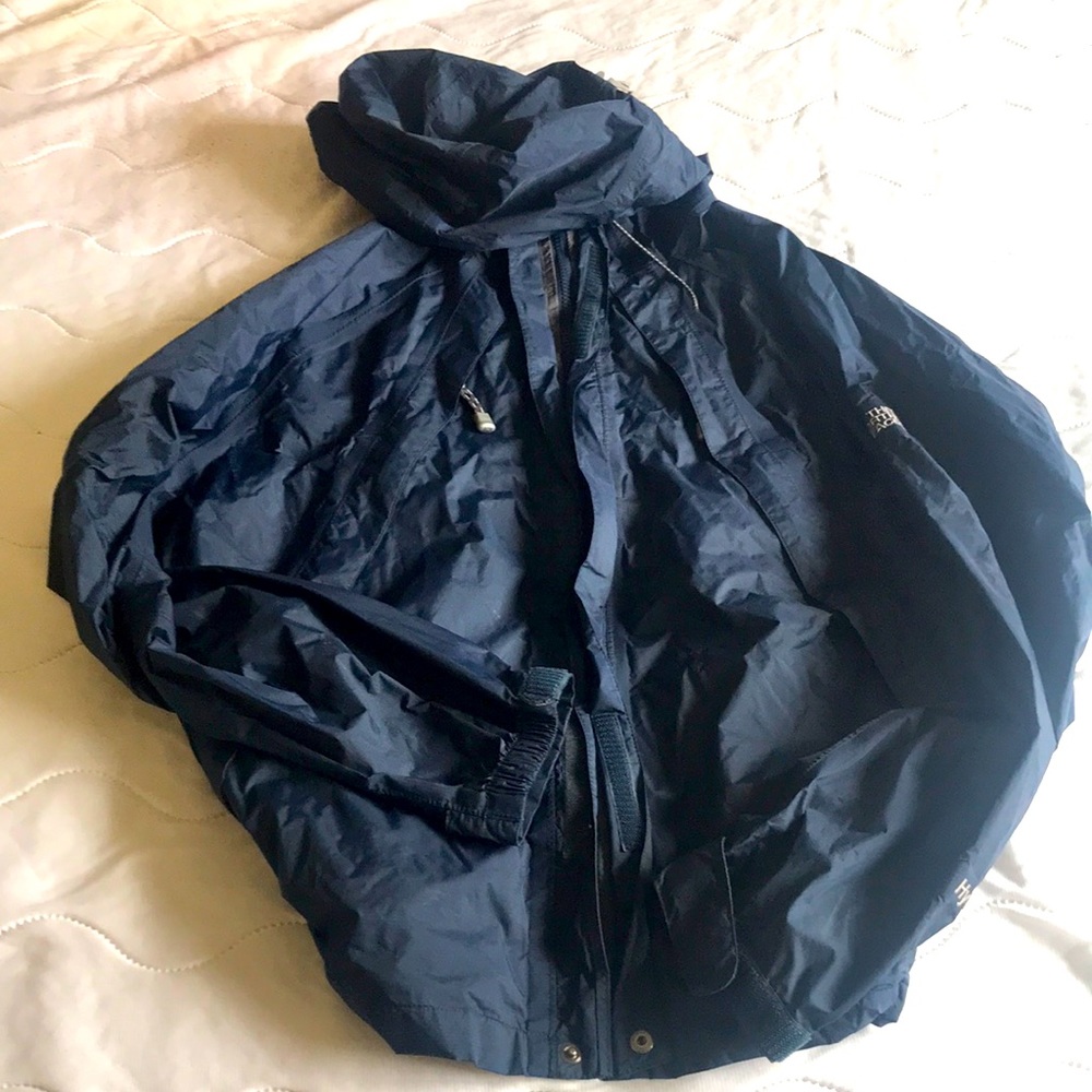 Pile of north face jackets….XL size